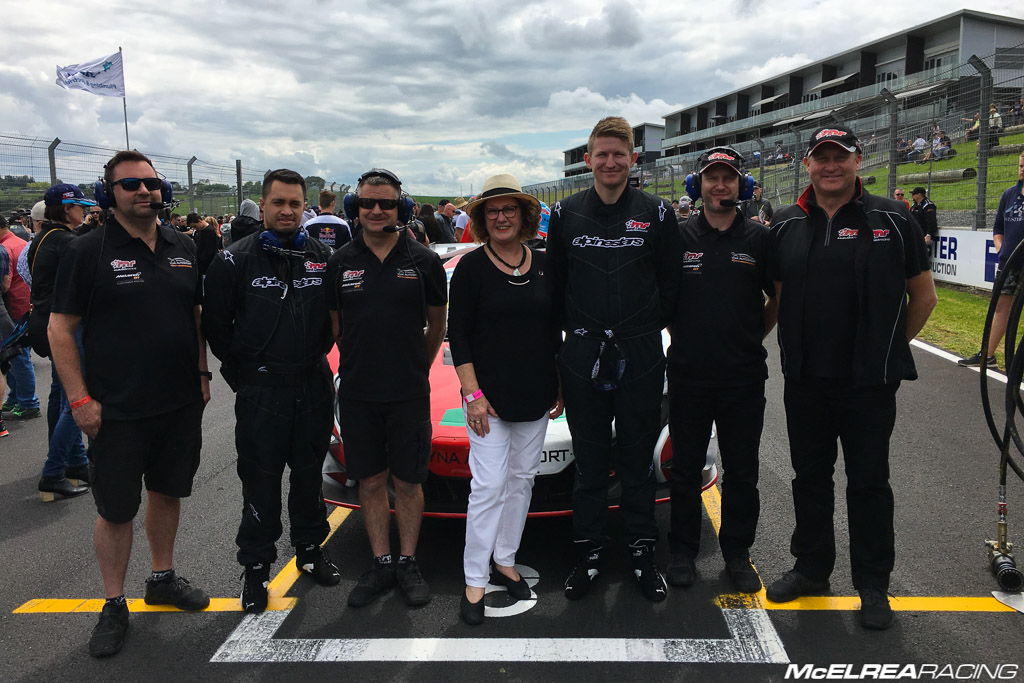 McElrea Racing with Frazer Ross, Alvaro Parente and Jan McLaren at Hampton Downs