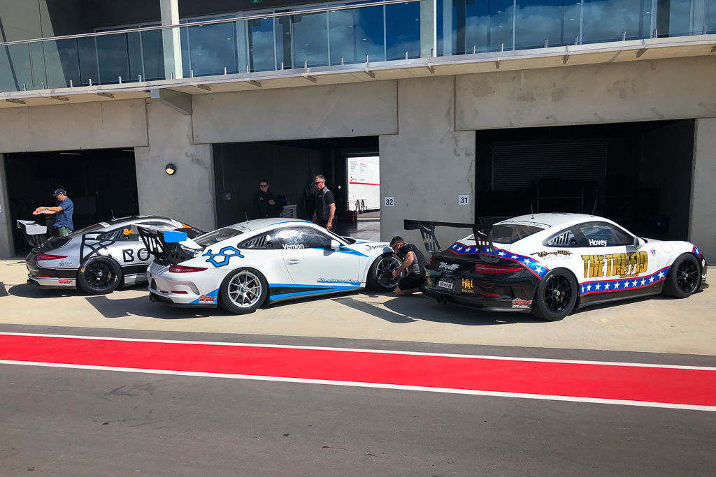 McElrea Racing in the pits at Tailem Bend with the Porsche GT3 Cup Challenge