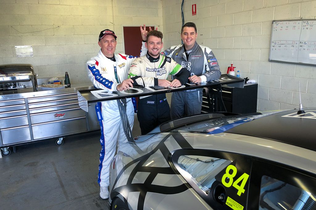 McElrea Racing in the pits at Sandown with the Porsche GT3 Cup Challenge