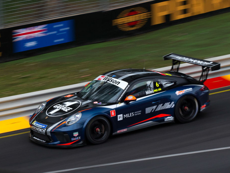 Tim Miles #6 racing at Adelaide Street Circuit 2018