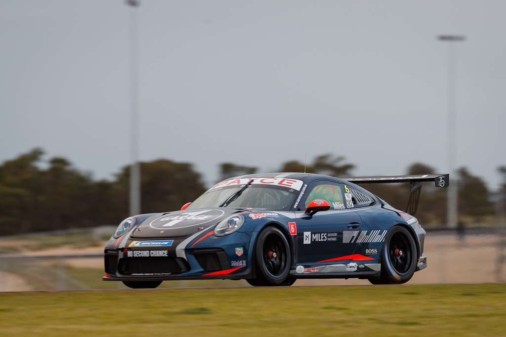 Tim Miles Murray with McElrea Racing at Tailem Bend