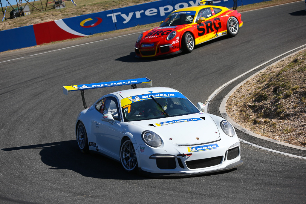 Ryan Suhle #7 racing at Symmons Plains Raceway 2019