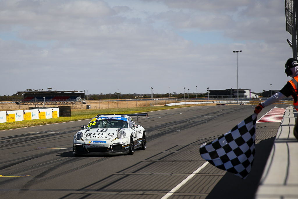 Harri Jones with McElrea Racing at Tailem Bend for round 6 of the Porsche GT3 Cup Challenge 2019