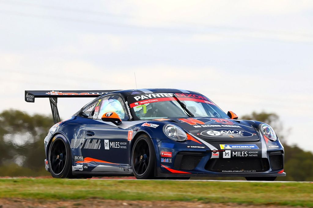 Tim Miles #7 racing at The Bend Motorsport Park 2021