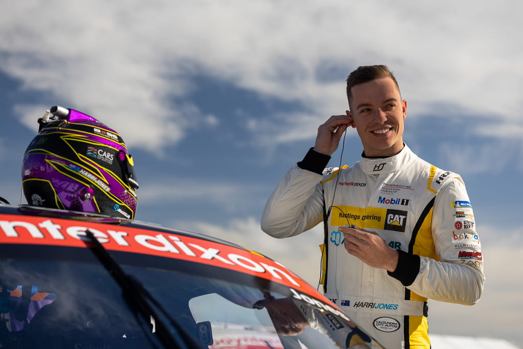 Harri Jones #12 racing at The Bend Motorsport Park 2022