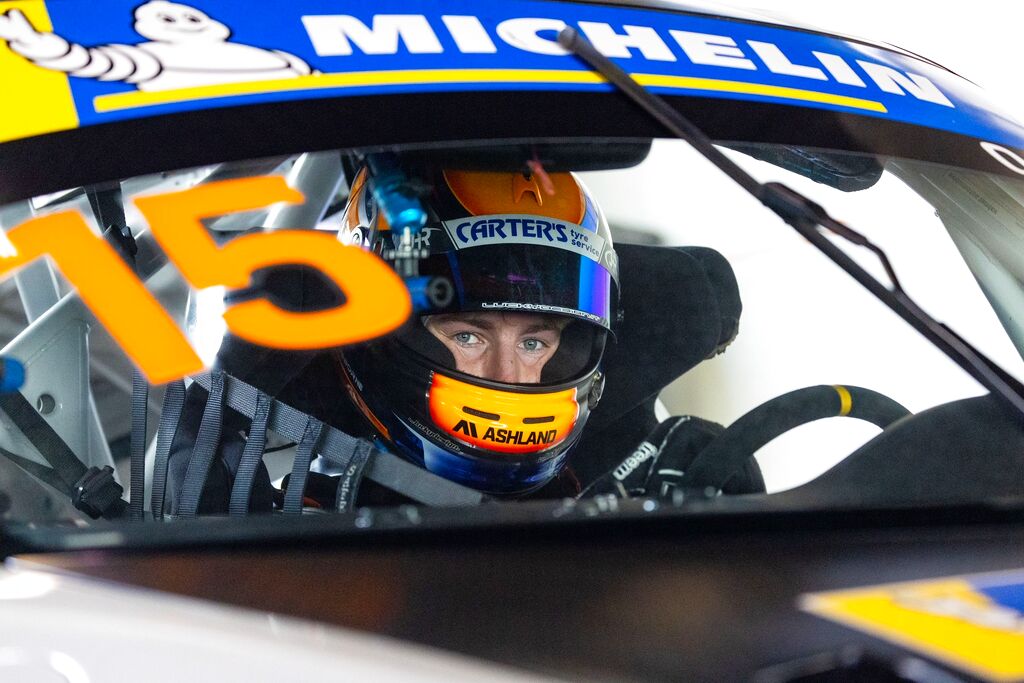 Clay Osborne #15 racing at The Bend Motorsport Park 2023