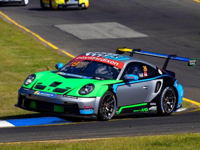 Bayley Hall #28 racing at Sandown International Raceway 2023
