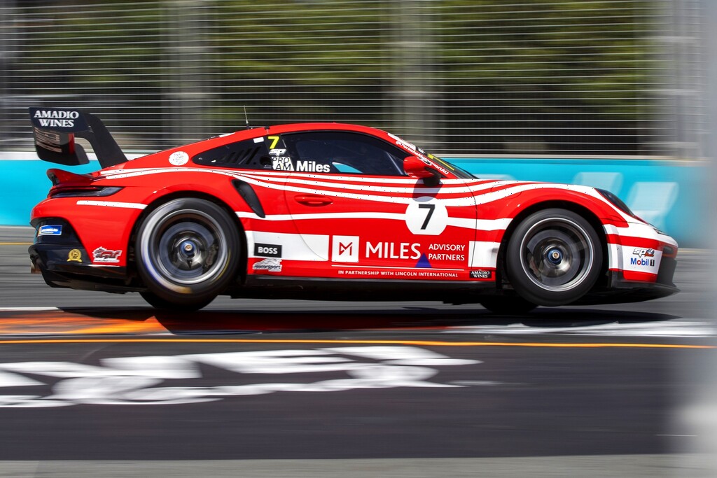 Tim Miles #7 racing at Surfers Paradise Street Circuit 2023