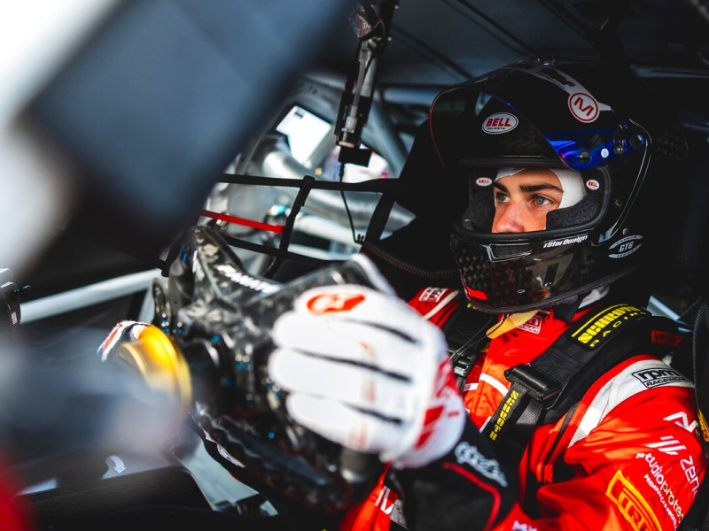 Jay Murray #5 racing at The Bend Motorsport Park 2025