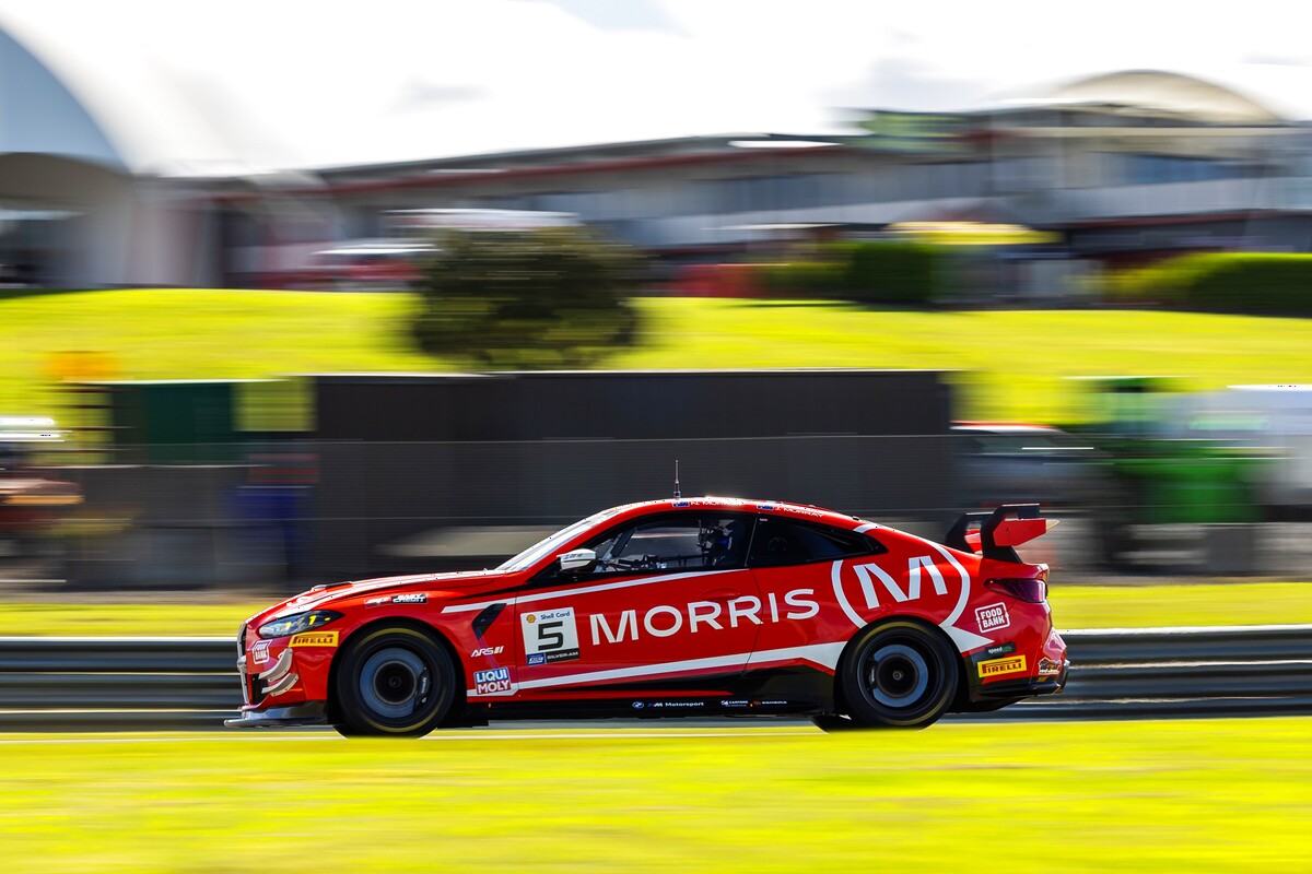 Nathan & Jay Murray #5 racing at Hampton Downs, NZ 2025