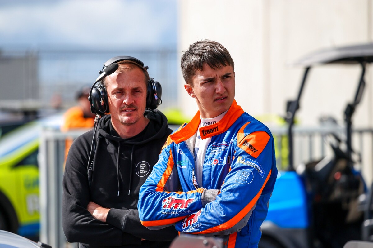 Caleb Sumich #7 racing at The Bend Motorsport Park 2025