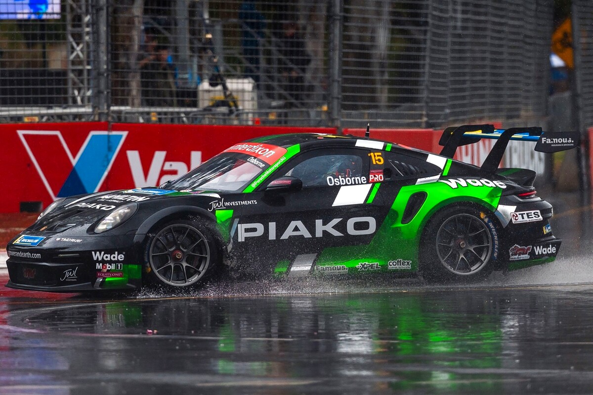 Clay Osborne #15 racing at Adelaide Street Circuit 2025