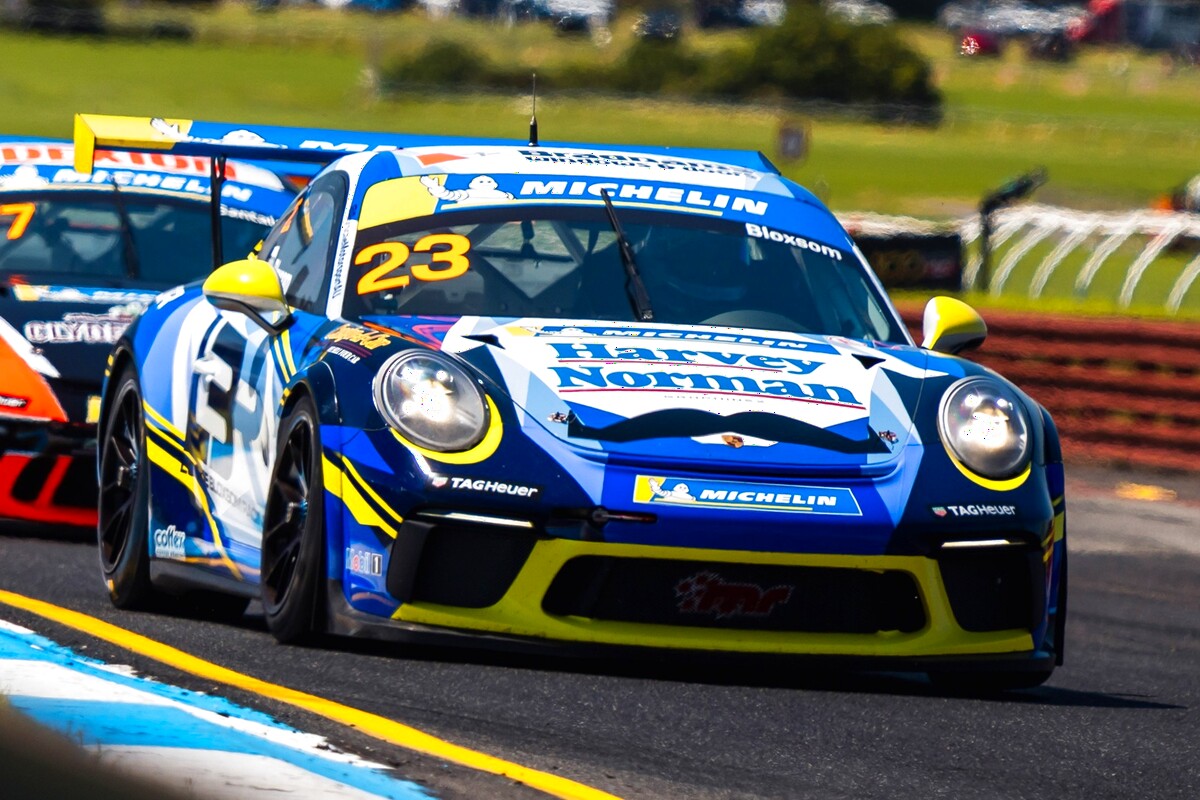 Lockie Bloxsom #23 racing at Sandown International Raceway 2025