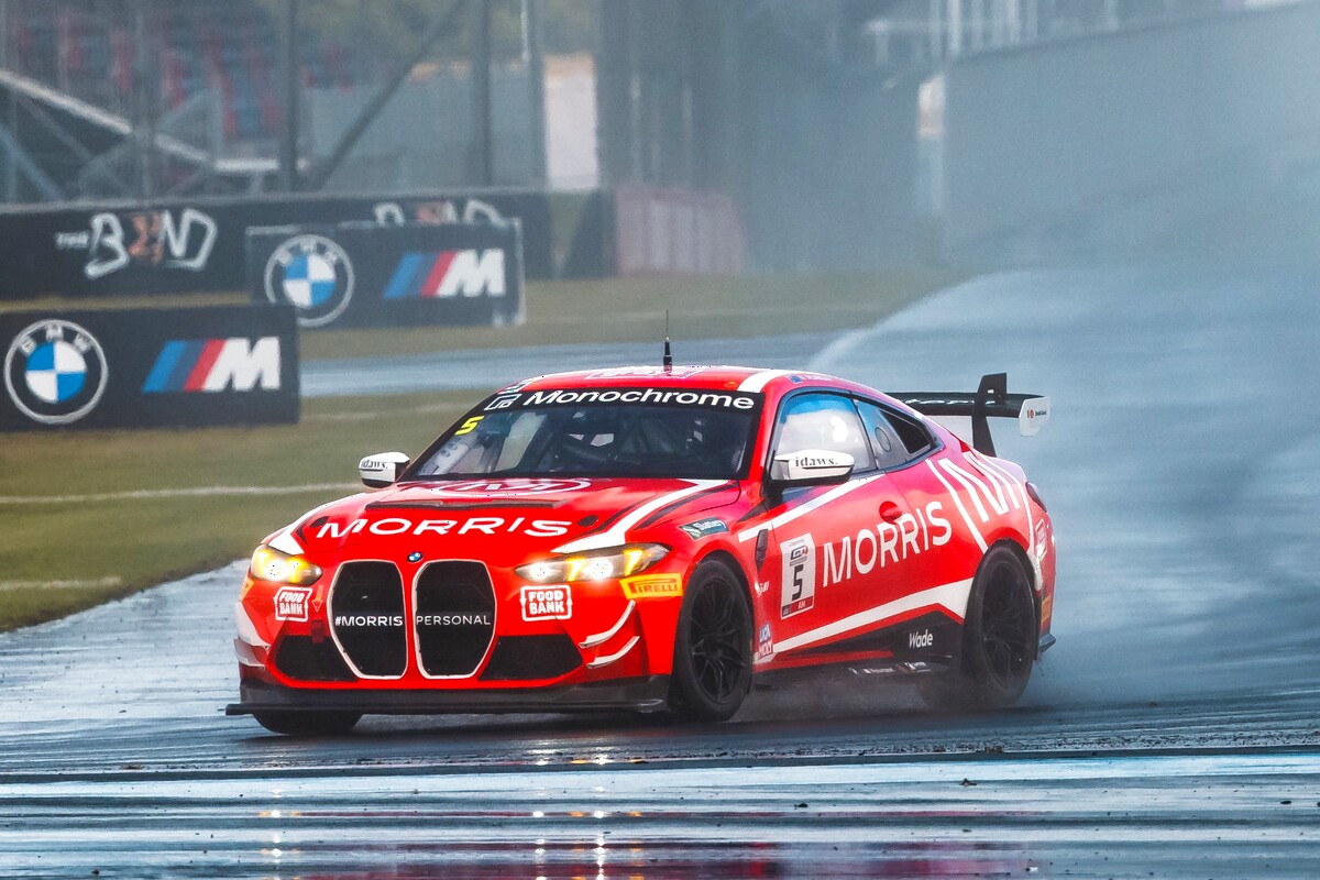 Nathan Murray #5 racing at The Bend Motorsport Park 2026