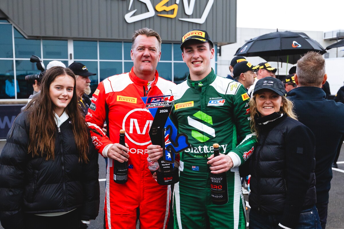 McElrea Racing drivers Nathan & Jay Murray with family at The Bend Motorsport Park 2026