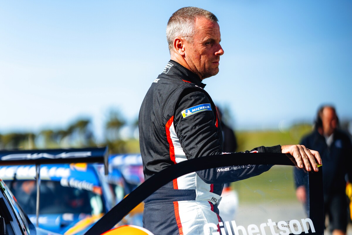 Anthony Gilbertson #19 racing at Phillip Island Circuit 2026