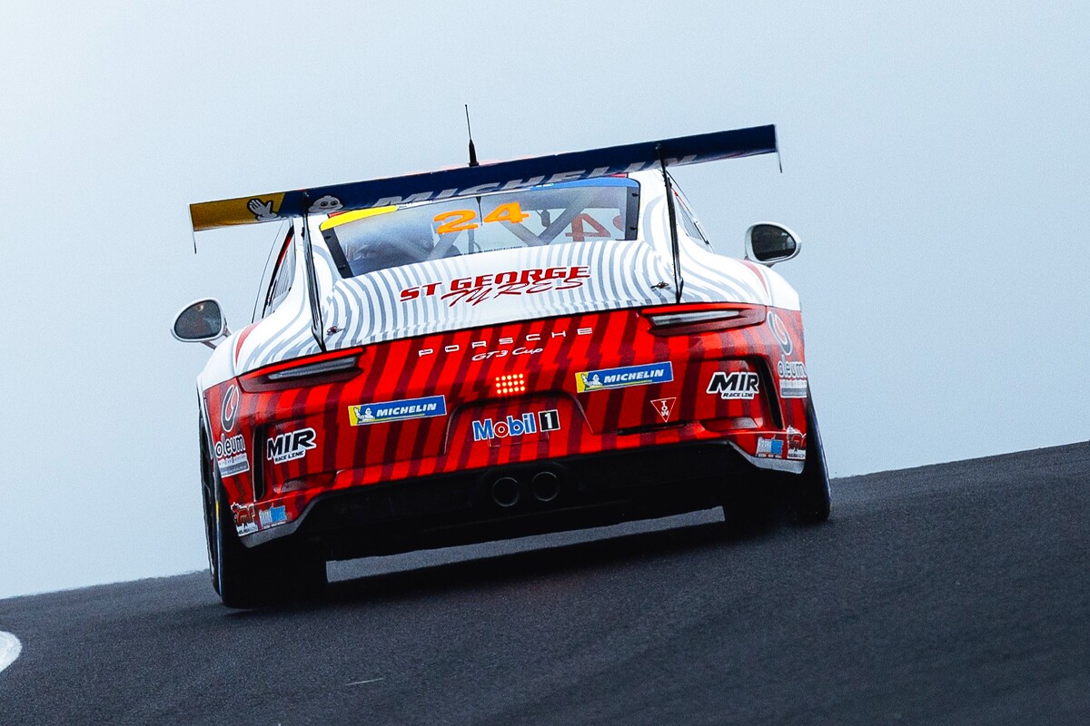 Daniel Quimby #24 racing at Phillip Island Circuit 2026