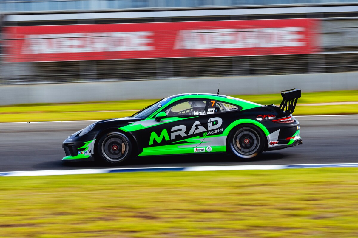 Kamal Mrad #7 racing at The Bend Motorsport Park 2026