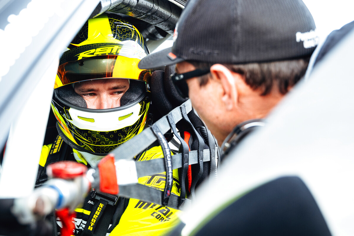 Tim Farrell #51 racing at The Bend Motorsport Park 2026